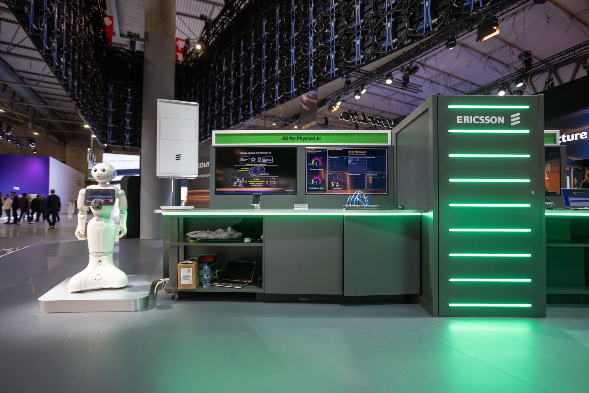 MWC 2026 - MediaTek trình diễn công nghệ AI cho cuộc sống - MediaTek 5