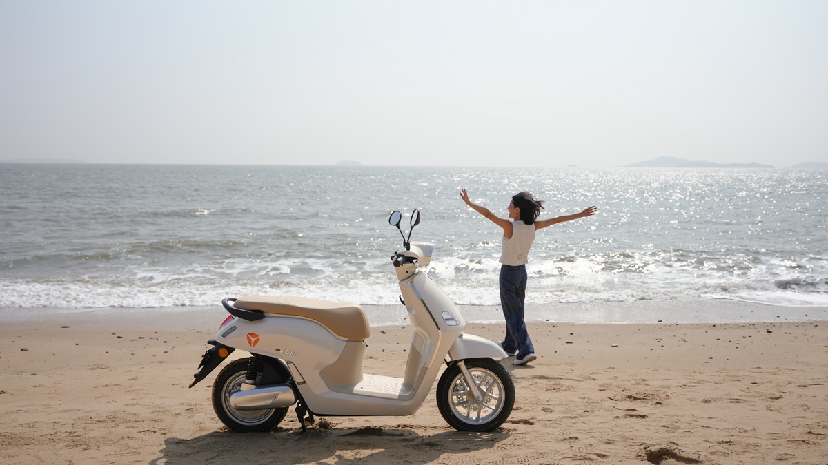 Ra mắt xe máy điện cao cấp YADEA Osta, hiển thị bản đồ trực tiếp lên màn hình xe, thiết lập tiêu chuẩn an toàn mới 1 Ra mắt xe máy điện cao cấp YADEA Osta, hiển thị bản đồ trực tiếp lên màn hình xe, thiết lập tiêu chuẩn an toàn mới - YADEA Osta 2