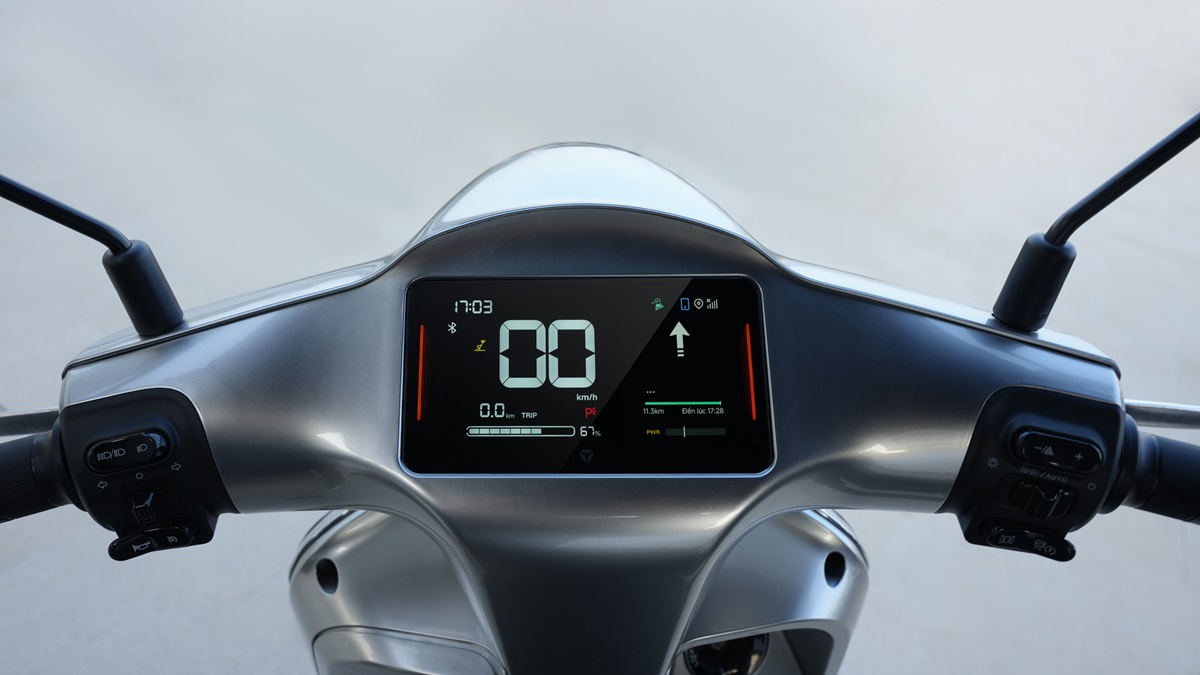 Ra mắt xe máy điện cao cấp YADEA Osta, hiển thị bản đồ trực tiếp lên màn hình xe, thiết lập tiêu chuẩn an toàn mới - YADEA Osta trang bi Bảng diều khiển kỹ thuật số Digital Dashboard