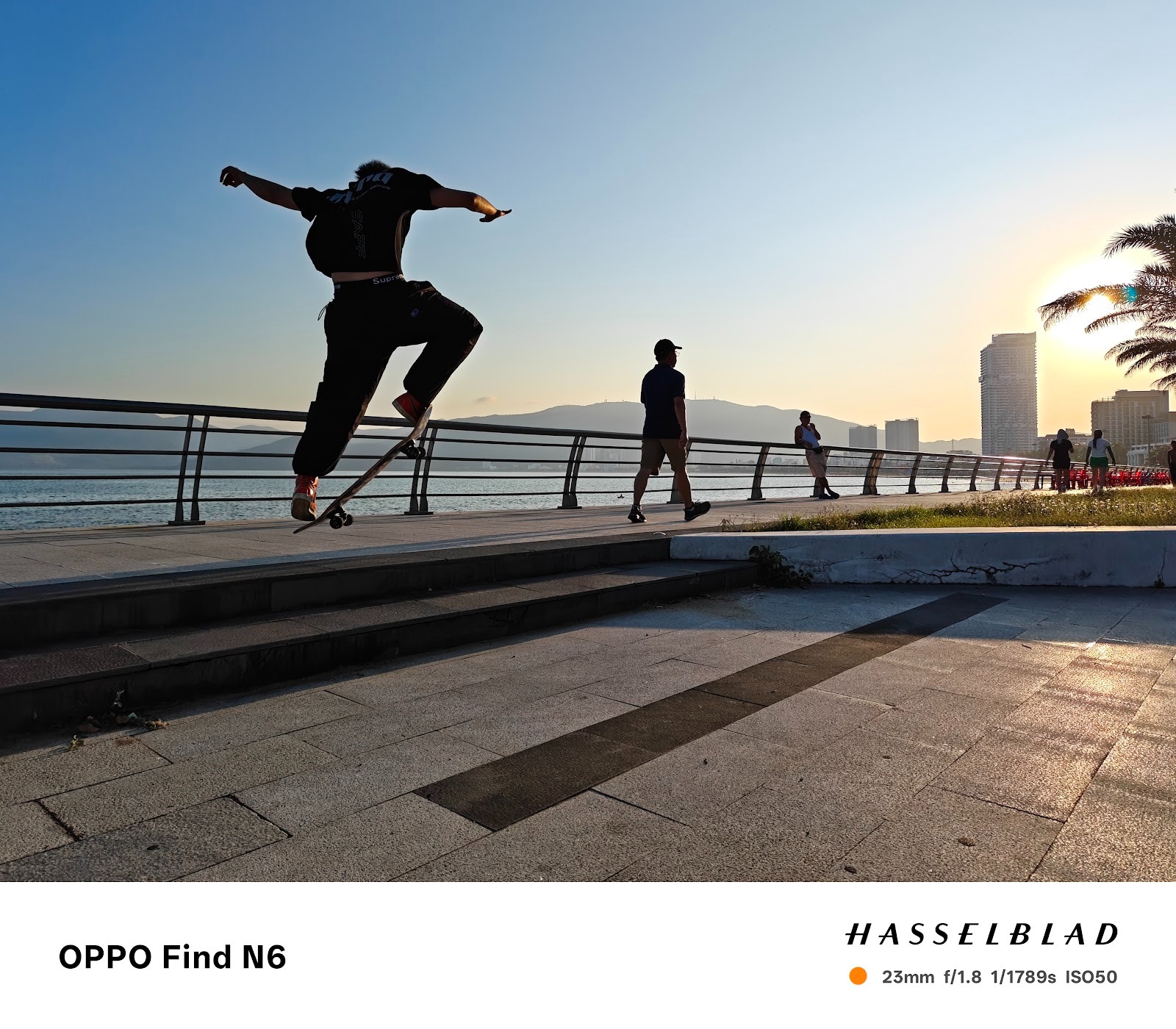 OPPO Find N6: Văn phòng và studio nghệ thuật giao thoa trong một kiệt tác gập - image 65