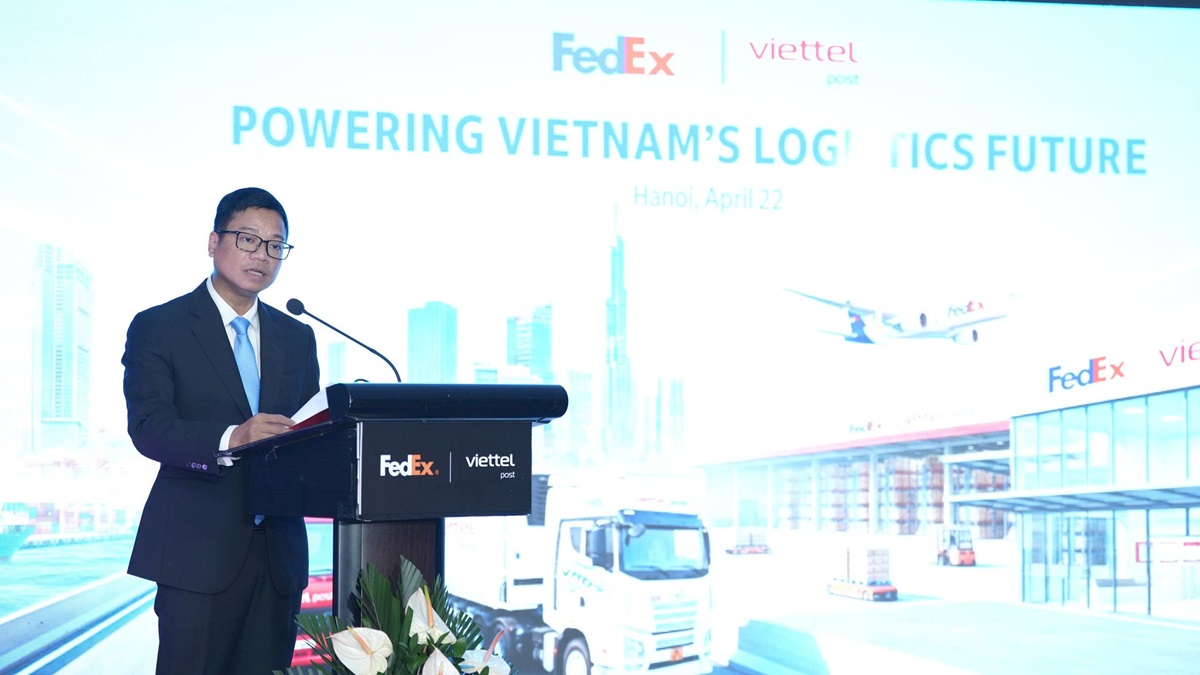 Tăng cường kết nối logistic Việt Nam với chuỗi cung ứng toàn cầu - Anh 2 Tong Giam doc Viettel Post Phung Cuong khang dinh se tiep tuc nang chuan ve toc do chat luong tinh minh bach kha nang kiem soat va trai nghiem khach hang