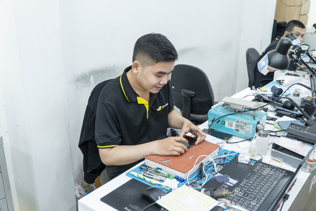 Dịp sale đôi 4.4: iPhone LikeNew giảm sâu, thay pin từ 150.000 đồng - DDV09936