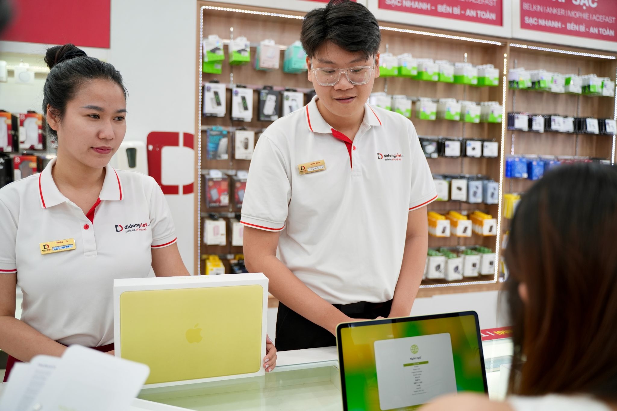 Di Động Việt trả hàng, mở bán MacBook Neo, nhiều ưu đãi dành riêng cho HS-SV 1 Di Động Việt trả hàng, mở bán MacBook Neo, nhiều ưu đãi dành riêng cho HS-SV - image 15