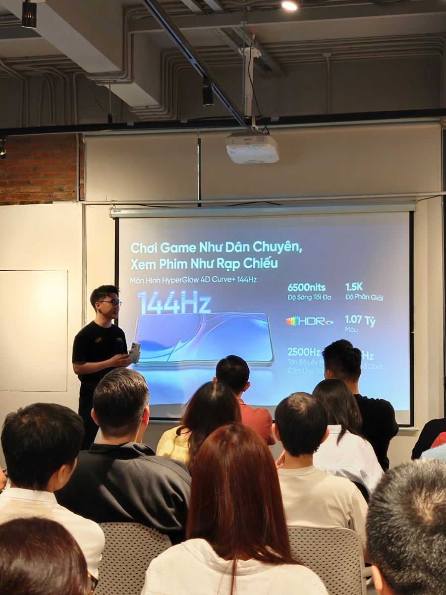 realme P4 Power: Điện thoại siêu pin đạt mốc 10001mAh, độ sáng màn hình 6500nits lần đầu tiên bán tại Việt Nam - z7683509775026 17bbb92c88f41f9a9acab9044469a3b7