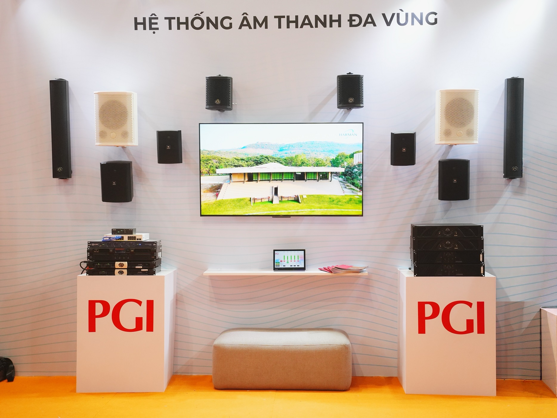PGI trình diễn JBL SRX900 Series cùng giải pháp AV tích hợp đa ứng dụng tại PLASE Show 2026 - Am thanh da vung AMX 1