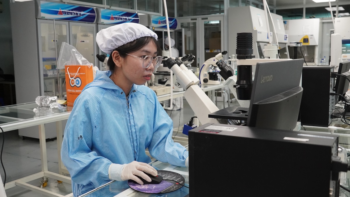 TP.HCM khởi động hành trình "Khám phá Phòng thí nghiệm Mở", tăng tương tác và trải nghiệm thực hành cho HS-SV 4 TP.HCM khởi động hành trình "Khám phá Phòng thí nghiệm Mở", tăng tương tác và trải nghiệm thực hành cho HS-SV - DSC02976
