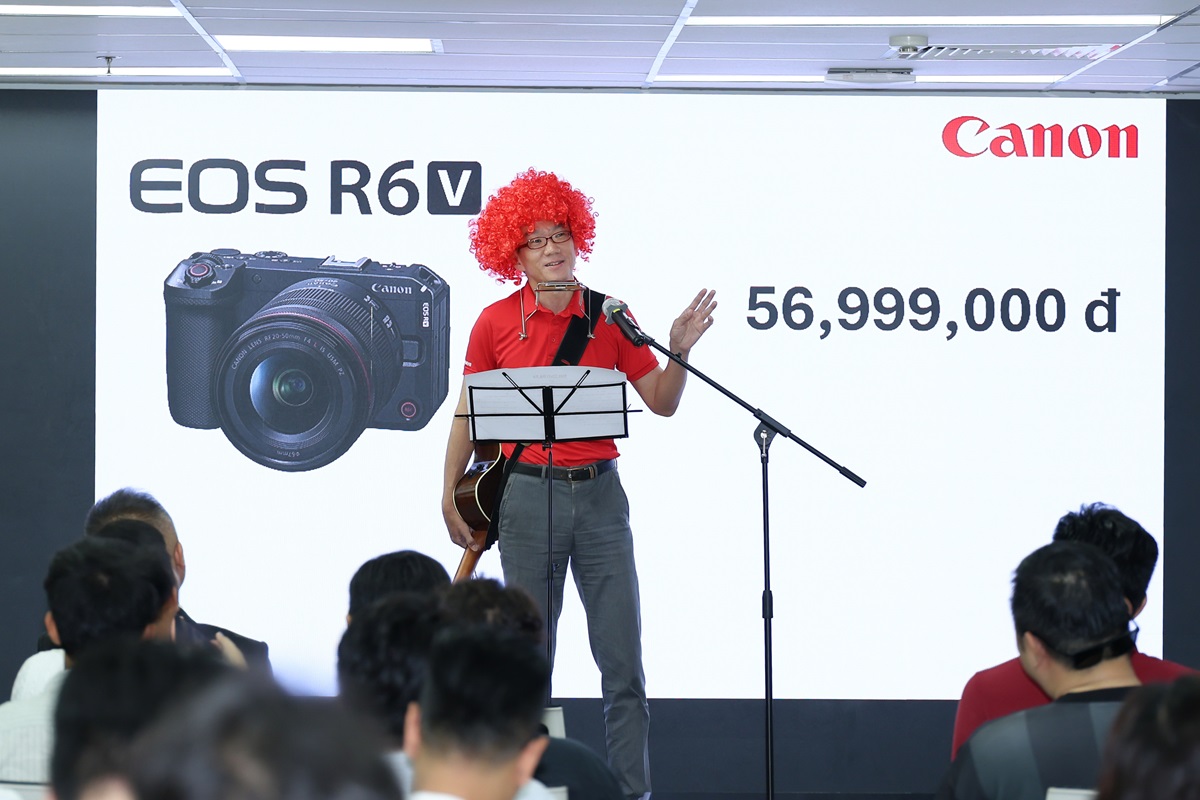 Thỏa sức sáng tạo với máy quay Canon EOS R6 V cùng ống kính Power Zoom, giá hợp lý 1 Thỏa sức sáng tạo với máy quay Canon EOS R6 V cùng ống kính Power Zoom, giá hợp lý - R63 8660