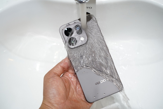 OPPO Find X9s: Nhỏ gọn, pin vô đối, nhiếp ảnh đầy cảm xúc từ Hasselblad 5 OPPO Find X9s: Nhỏ gọn, pin vô đối, nhiếp ảnh đầy cảm xúc từ Hasselblad - image 10