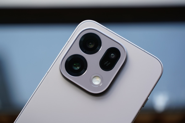 OPPO Find X9s: Nhỏ gọn, pin vô đối, nhiếp ảnh đầy cảm xúc từ Hasselblad 9 OPPO Find X9s: Nhỏ gọn, pin vô đối, nhiếp ảnh đầy cảm xúc từ Hasselblad - image 14