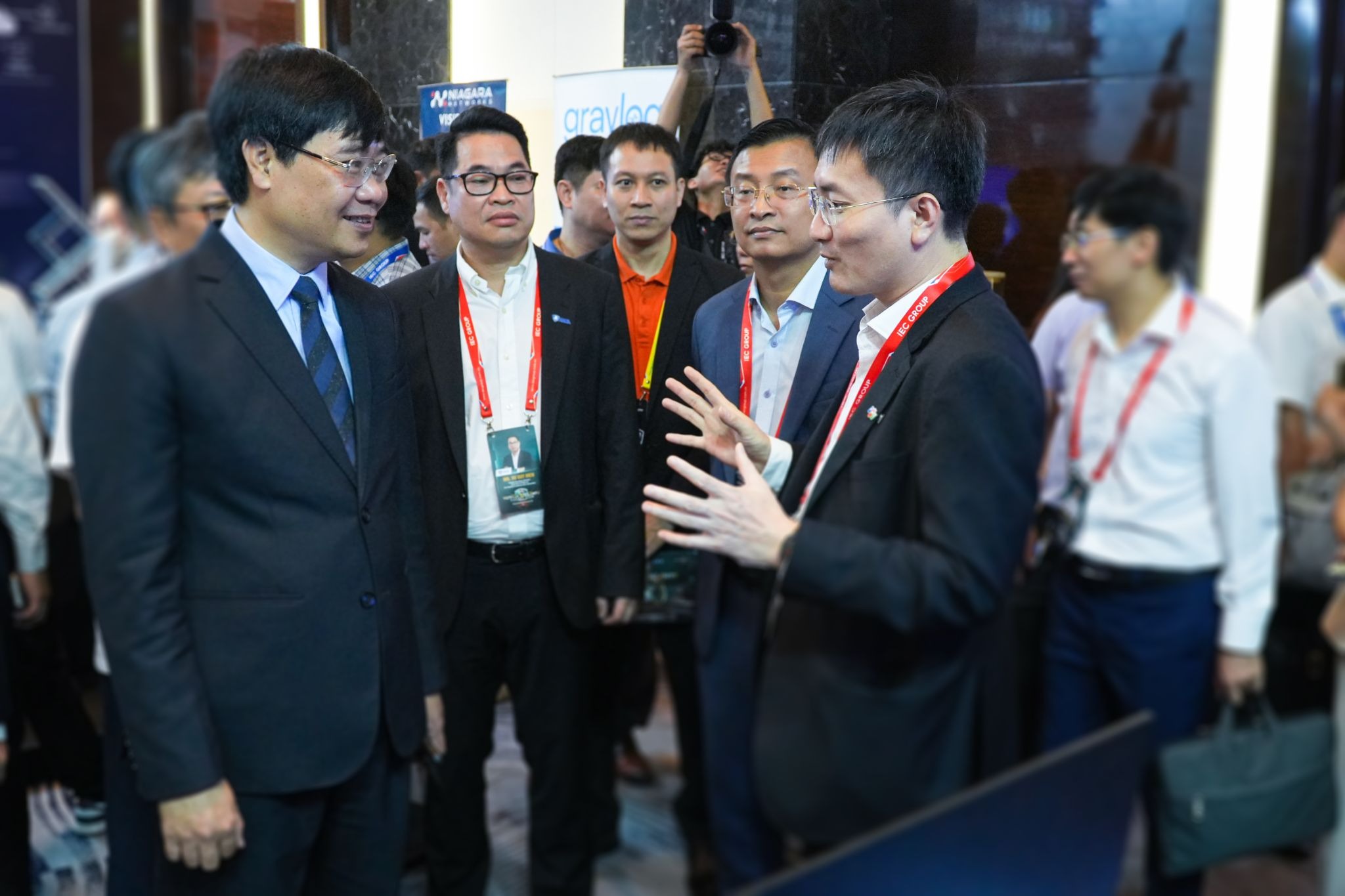 Thời đại AI và hậu lượng tử: Thao túng dữ liệu huấn luyện, tự động tấn công với quy mô, tốc độ cao 1 Thời đại AI và hậu lượng tử: Thao túng dữ liệu huấn luyện, tự động tấn công với quy mô, tốc độ cao - image 78