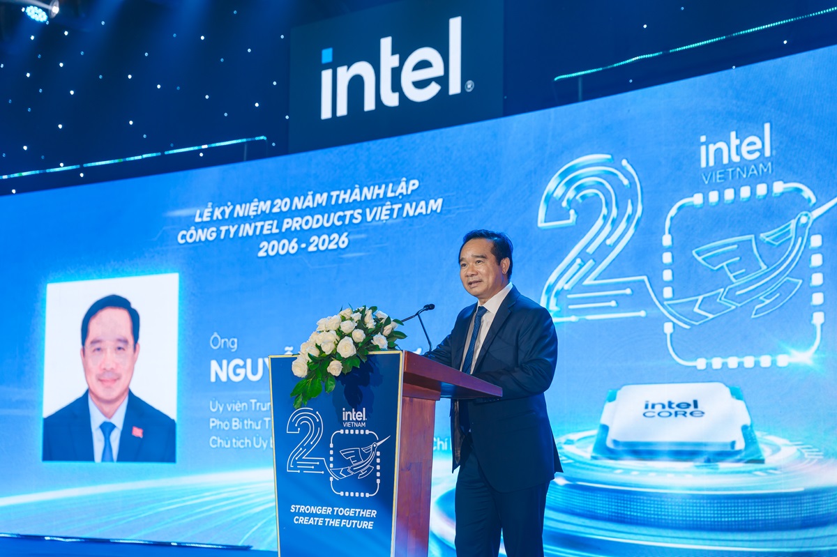 Từ tổng đầu tư 4,1 tỷ USD, nhà máy Intel tại Việt Nam đã xuất khẩu 110 tỷ USD, tạo 6.500 việc làm 4 Từ tổng đầu tư 4,1 tỷ USD, nhà máy Intel tại Việt Nam đã xuất khẩu 110 tỷ USD, tạo 6.500 việc làm - VIE00562