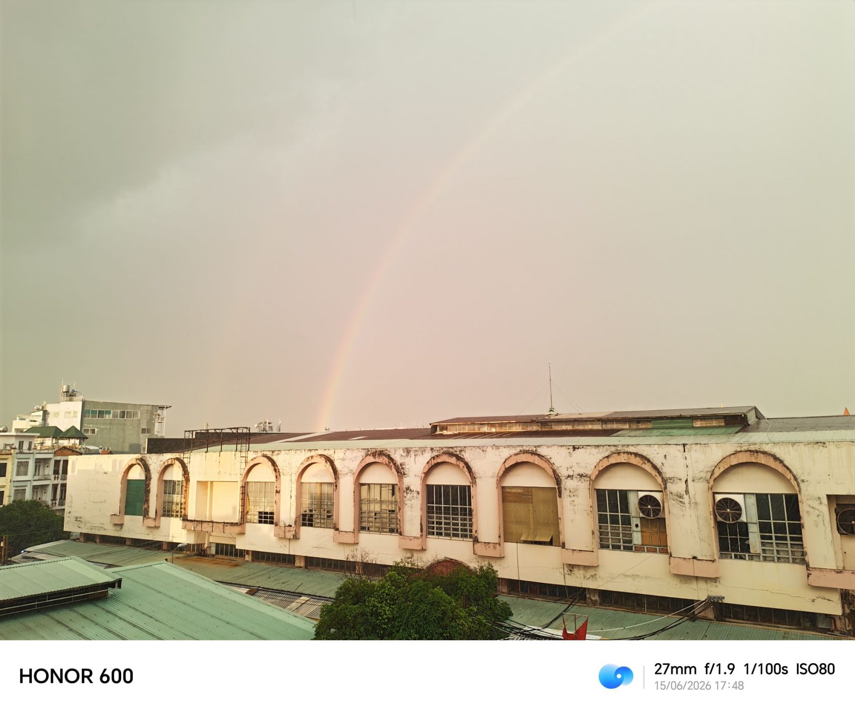 HONOR 600 giải thành công bài toán cận cao cấp, camera 200MP và loạt tính năng AI phục vụ sát nhu cầu người sáng tạo 12 HONOR 600 giải thành công bài toán cận cao cấp, camera 200MP và loạt tính năng AI phục vụ sát nhu cầu người sáng tạo - image 68
