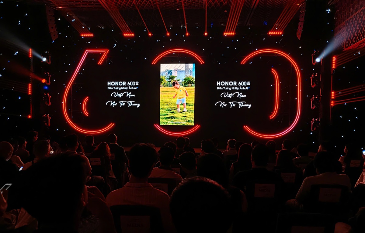 HONOR 600 Series ra mắt, nâng cấp toàn diện, nhiếp ảnh đêm vô đối, đáp ứng mọi sáng tạo 3 HONOR 600 Series ra mắt, nâng cấp toàn diện, nhiếp ảnh đêm vô đối, đáp ứng mọi sáng tạo - z7925538475516 056cfc320c296c02c23e7e4b9ddc0f36