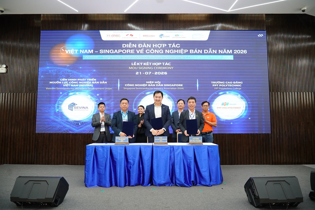 Việt Nam – Singapore hợp tác phát triển công nghiệp bán dẫn 4 Việt Nam – Singapore hợp tác phát triển công nghiệp bán dẫn - 753707643 1012595648050690 9213784317954786241 n