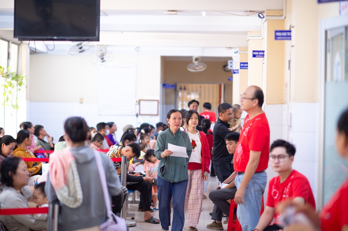 Viettel chung tay khám sàng lọc bệnh tim bẩm sinh miễn phí cho hơn 600 em nhỏ tại Khánh Hòa - Anh 5 2
