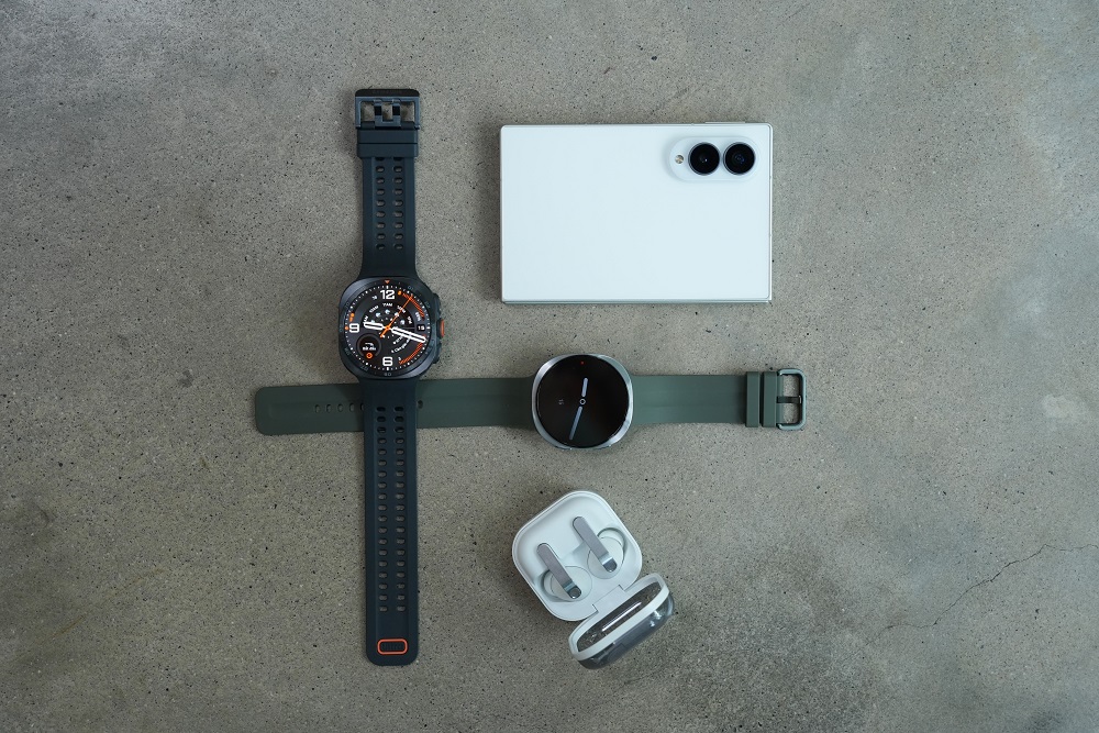 Samsung Galaxy Ultra2 và Galaxy Watch9, tăng cường AI chăm sóc sức khỏe 9 Samsung Galaxy Ultra2 và Galaxy Watch9, tăng cường AI chăm sóc sức khỏe - Ecosystem Product Shot