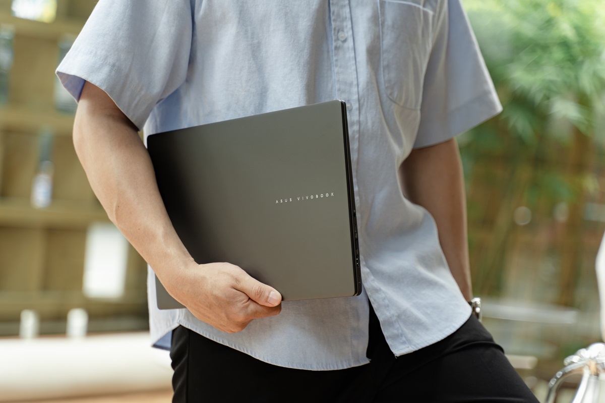 Giải thưởng Editor's Choice Award Mid 2026: ASUS Vivobook S14 2026 - Laptop AI mỏng nhẹ, hoàn hảo cho giới văn phòng, sinh viên 3 Giải thưởng Editor's Choice Award Mid 2026: ASUS Vivobook S14 2026 - Laptop AI mỏng nhẹ, hoàn hảo cho giới văn phòng, sinh viên - FAL07480