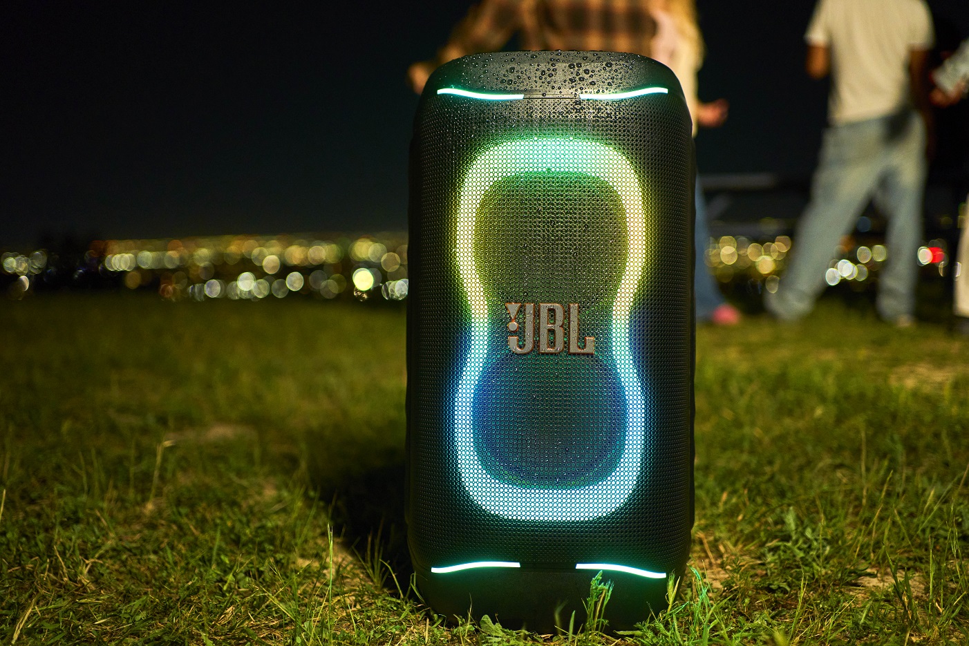 Thế hệ PartyBox mới với AI Sound Boost và thiết kế lục giác chất chơi của JBL đã ra mắt 7 Thế hệ PartyBox mới với AI Sound Boost và thiết kế lục giác chất chơi của JBL đã ra mắt -