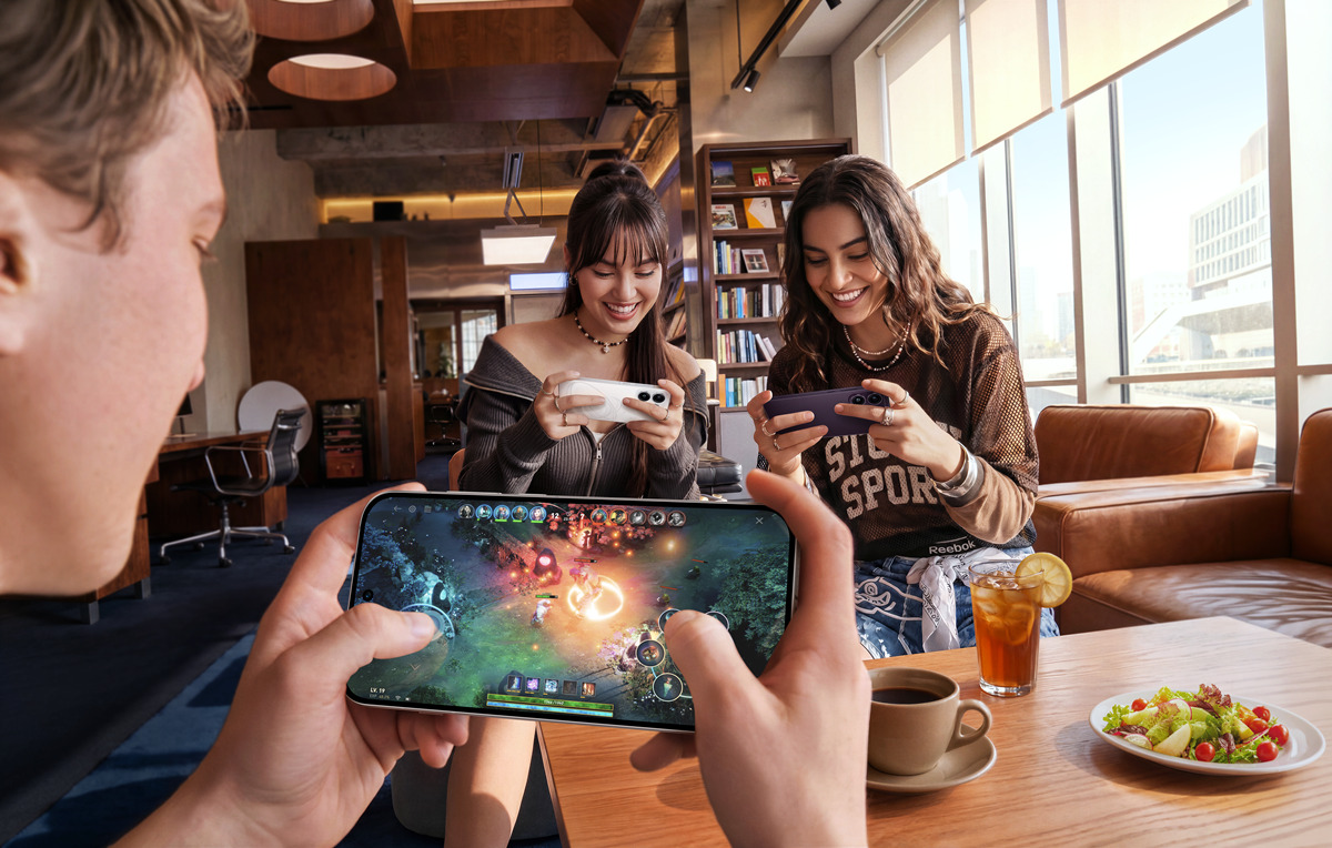 OPPO Reno16 Series 5G ra mắt, tích hợp studio AI ảo diệu dành cho giới trẻ bay bổng sáng tạo 8 OPPO Reno16 Series 5G ra mắt, tích hợp studio AI ảo diệu dành cho giới trẻ bay bổng sáng tạo - gaming