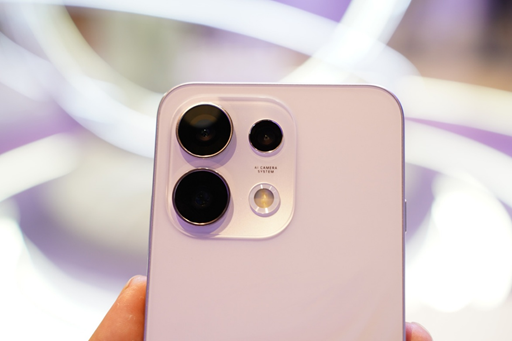 Đánh giá OPPO Reno16 F 5G: Sự lên ngôi camera tele, pin khủng 7.000 mAh và AI biến hóa cùng Gen Z 4 Đánh giá OPPO Reno16 F 5G: Sự lên ngôi camera tele, pin khủng 7.000 mAh và AI biến hóa cùng Gen Z - image 11
