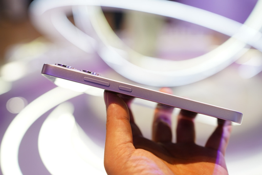 Đánh giá OPPO Reno16 F 5G: Sự lên ngôi camera tele, pin khủng 7.000 mAh và AI biến hóa cùng Gen Z 5 Đánh giá OPPO Reno16 F 5G: Sự lên ngôi camera tele, pin khủng 7.000 mAh và AI biến hóa cùng Gen Z - image 12