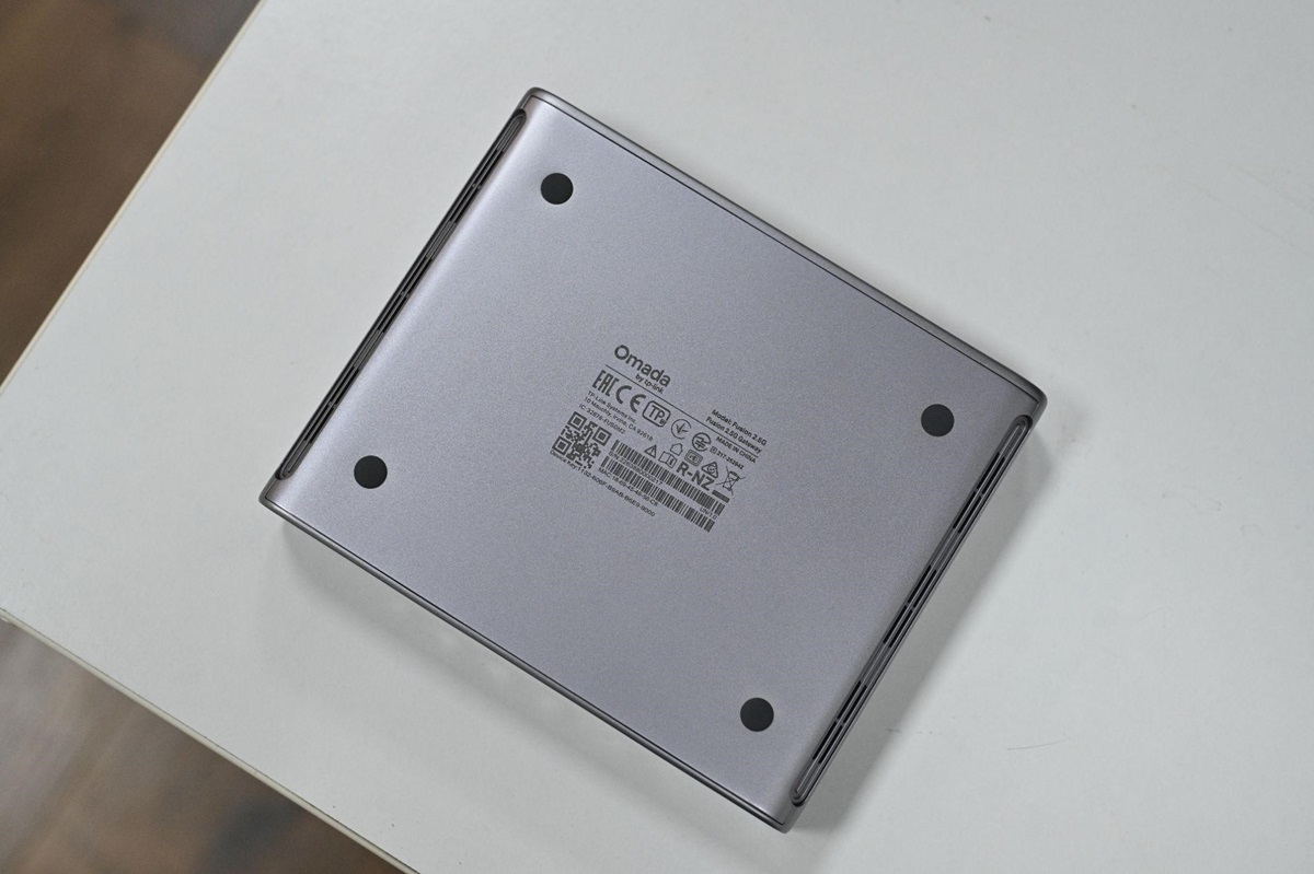 Giải thưởng Editor's Choice Award Mid 2026: Omada Fusion 2.5G - Đột phá Hạ tầng mạng thế hệ mới dành cho SMB - oma10