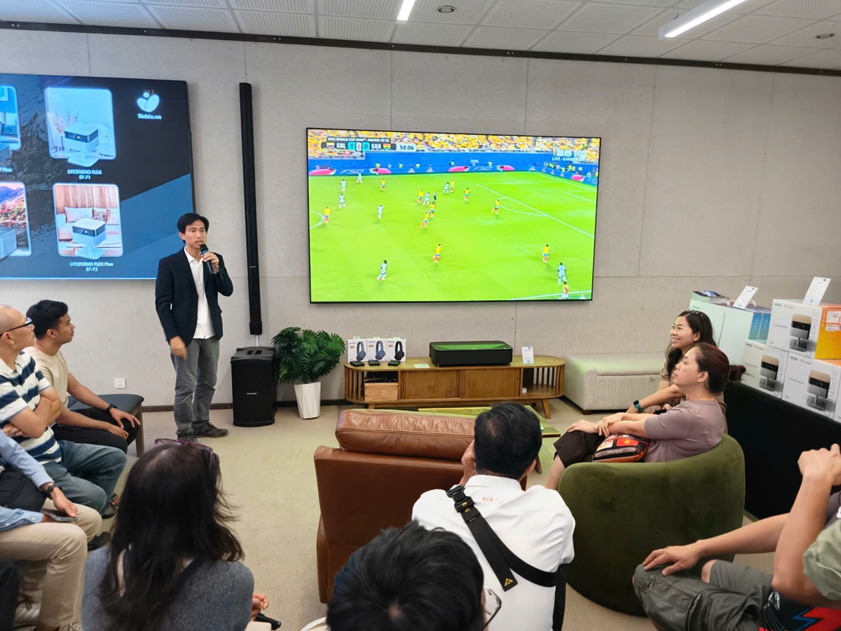 Dải máy chiếu Epson Lifestudio, đáp ứng xu hướng giải trí đa dạng mọi thành viên trong gia đình 2 Dải máy chiếu Epson Lifestudio, đáp ứng xu hướng giải trí đa dạng mọi thành viên trong gia đình - z8007136307465 d16c4ef8c46b219a84f669fe27e6b364