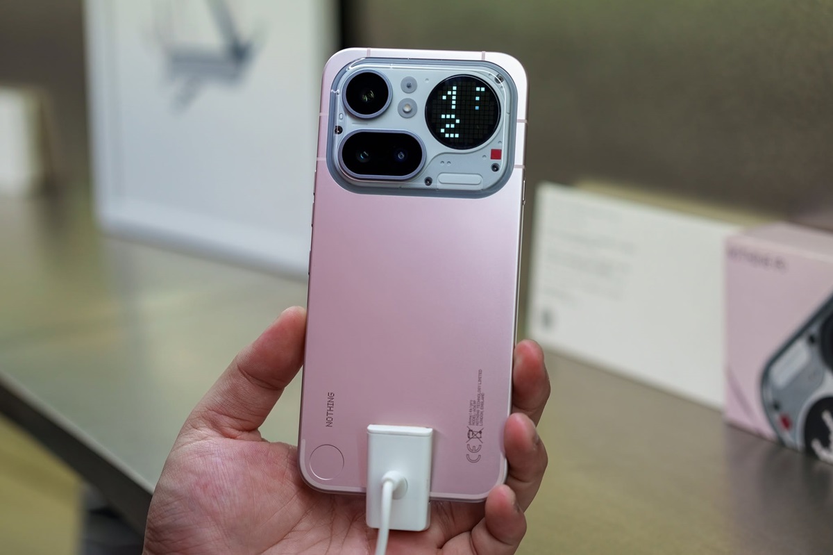 Nothing hợp tác Rue Miche ra mắt điện thoại Phone (4a) Series và tai nghe Headphone (a) dành cho giới trẻ mê thời trang 5 Nothing hợp tác Rue Miche ra mắt điện thoại Phone (4a) Series và tai nghe Headphone (a) dành cho giới trẻ mê thời trang - 777447999 28015218714773199 4084742359120324595 n 1