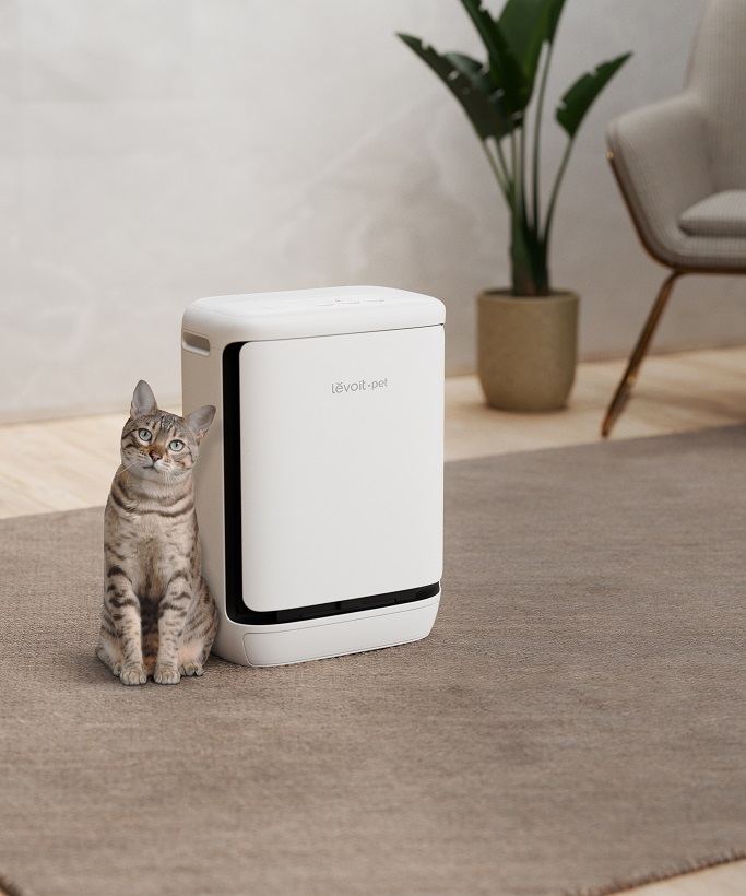 Levoit Vital Pet Pro - Máy lọc không khí thông minh dành cho nhà nuôi thú cưng 1 Levoit Vital Pet Pro - Máy lọc không khí thông minh dành cho nhà nuôi thú cưng - Living Room Cat and Purifier