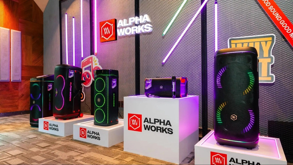 Alpha Works mang đủ cung bậc cảm xúc âm nhạc đến P.H.E Show 2026 - Loa Party GEN BEAT