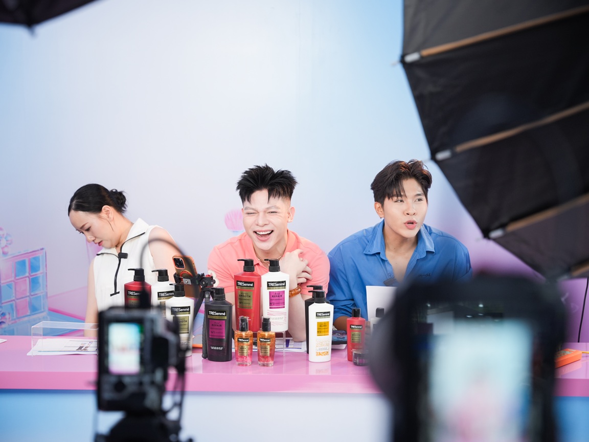 TikTok Beauty Fest trở lại, kết nối thương hiệu, nhà sáng tạo, và cộng đồng yêu làm đẹp 1 TikTok Beauty Fest trở lại, kết nối thương hiệu, nhà sáng tạo, và cộng đồng yêu làm đẹp - Phien Mega LIVE TikTok Beauty Fest keo dai 12 gio cung nha sang tao Be Duy @beduyzuize
