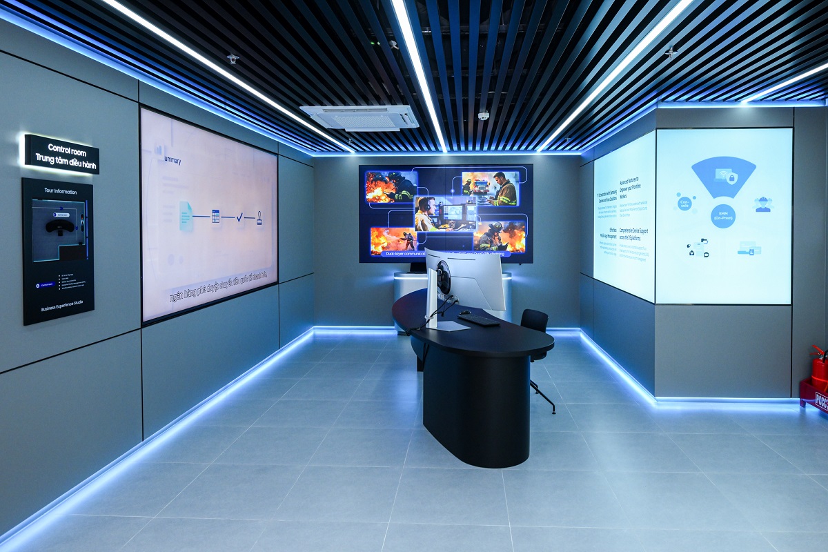 Samsung Electronics khai trương Business Experience Studio tại Việt Nam, giải pháp công nghệ toàn diện cho doanh nghiệp đã sẵn sàng 3 Samsung Electronics khai trương Business Experience Studio tại Việt Nam, giải pháp công nghệ toàn diện cho doanh nghiệp đã sẵn sàng - Photo5 DSC 3156