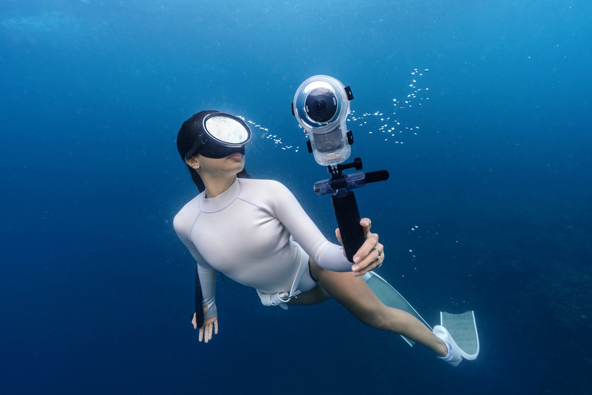 Insta360 X6 cao cấp, quay video 360° độ phân giải 8K, bắt trọn mọi chi tiết 6 Insta360 X6 cao cấp, quay video 360° độ phân giải 8K, bắt trọn mọi chi tiết - X6 Diving 1