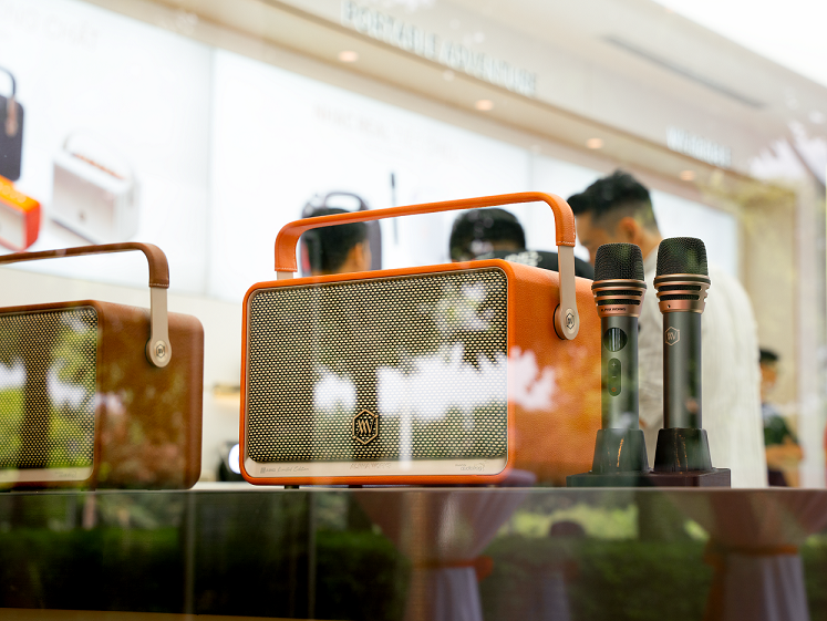 Alpha Works khai trương Flagship Showroom đầu tiên, trình làng thế hệ thiết bị mới nhất 3 Alpha Works khai trương Flagship Showroom đầu tiên, trình làng thế hệ thiết bị mới nhất - 13 1