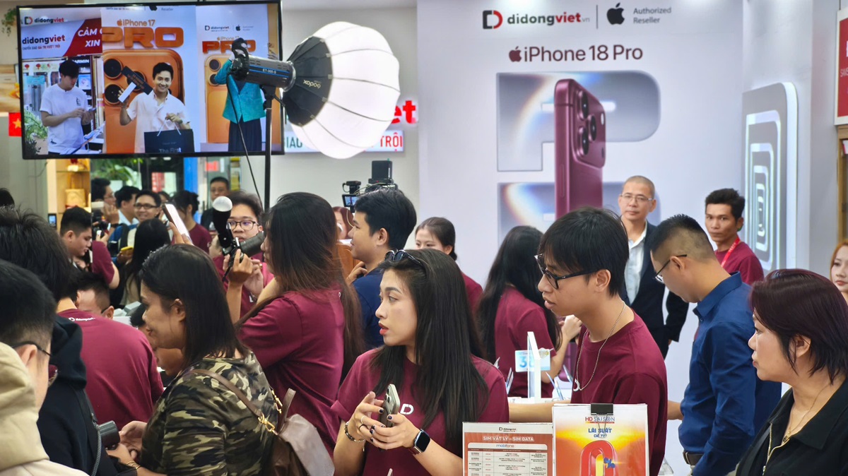 Di Động Việt rộn ràng mở bán iPhone 18 Pro Series, ưu đãi đến 9,5 triệu đồng 4 Di Động Việt rộn ràng mở bán iPhone 18 Pro Series, ưu đãi đến 9,5 triệu đồng - 1789730175308 2293388118931018808 7441676908612188589 c7dda9d10911e7b067500a77a44b9aef
