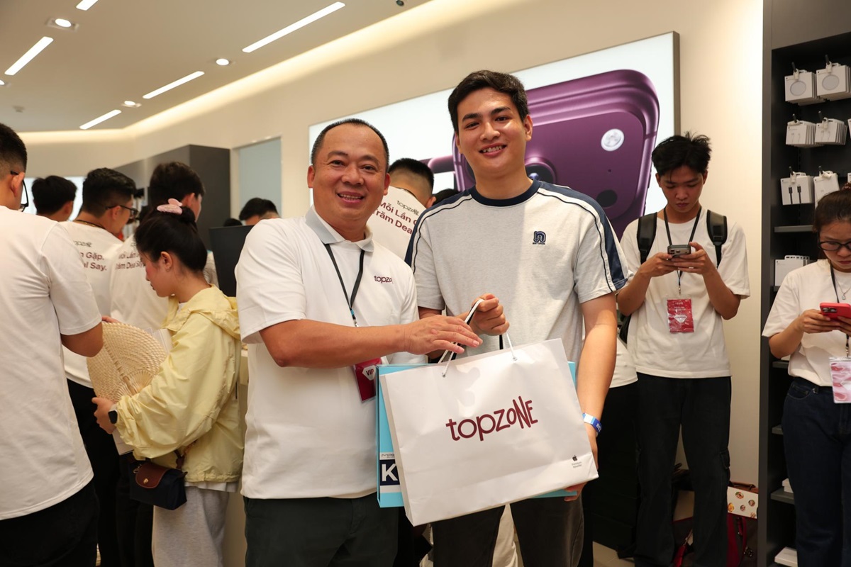 TopZone giao 20.000 máy trong ngày mở bán iPhone 18 series - màu Burgundy đỏ được ưa chuộng nhất - TopZone mở bán iPhone 18 Pro seriespublicpreview.php 8