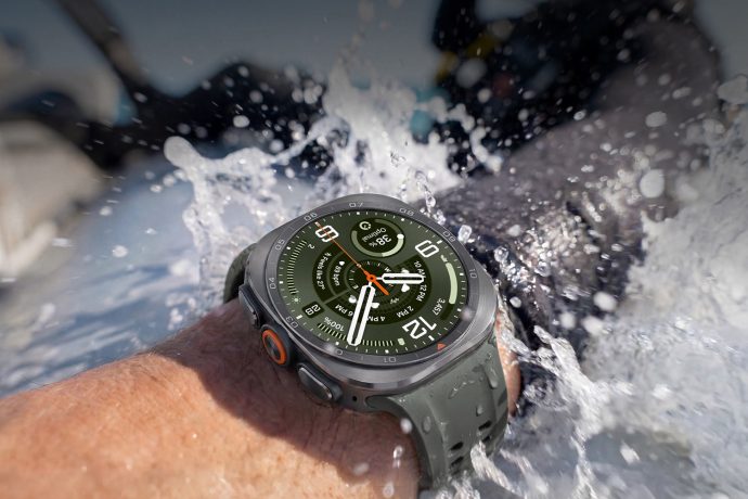 Galaxy Watch Ultra2, đồng hồ thông minh chăm sóc sức khỏe từ thể thao đến ngủ, cho người dùng 2 Galaxy Watch Ultra2, đồng hồ thông minh chăm sóc sức khỏe từ thể thao đến ngủ, cho người dùng - WU2 Diving 1500x1500 NOcopy 690x460 1