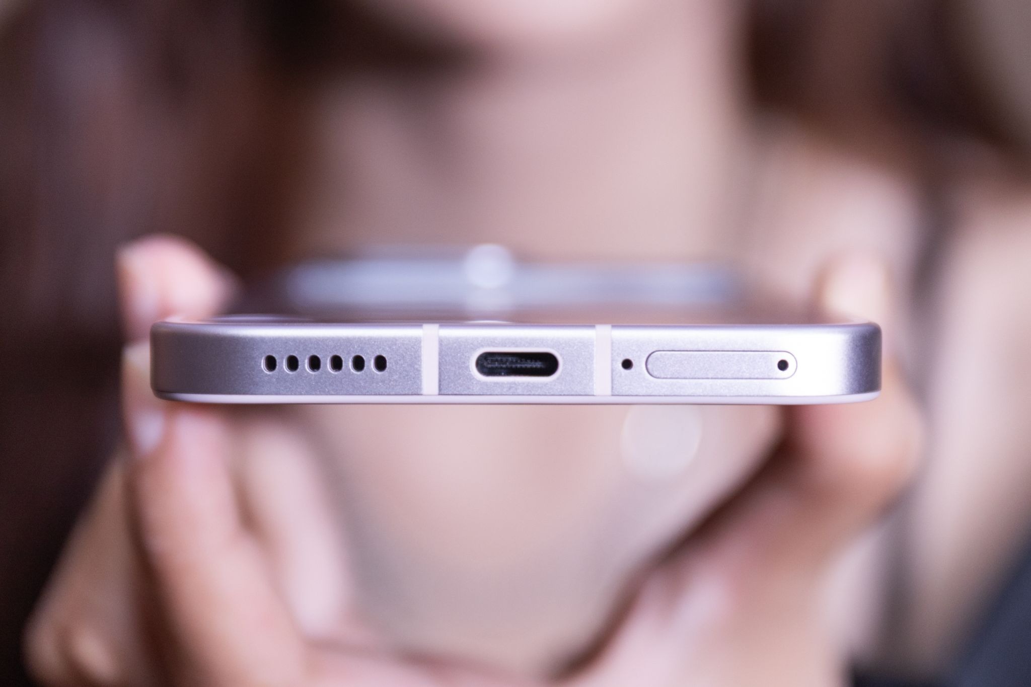 Đánh giá Nothing Phone (4a) Pro: Một chiếc điện thoại có gu cho người chán sự đơn điệu 17 Đánh giá Nothing Phone (4a) Pro: Một chiếc điện thoại có gu cho người chán sự đơn điệu - image 77
