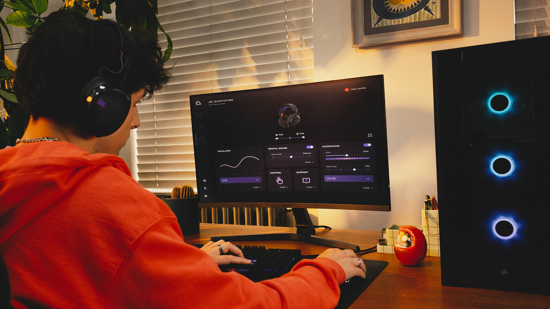 JBL QuantumENGINE - nền tảng phần mềm gaming tích hợp công nghệ JBL Quantum Spatial Sound, giúp game thủ có âm thanh toàn diện -