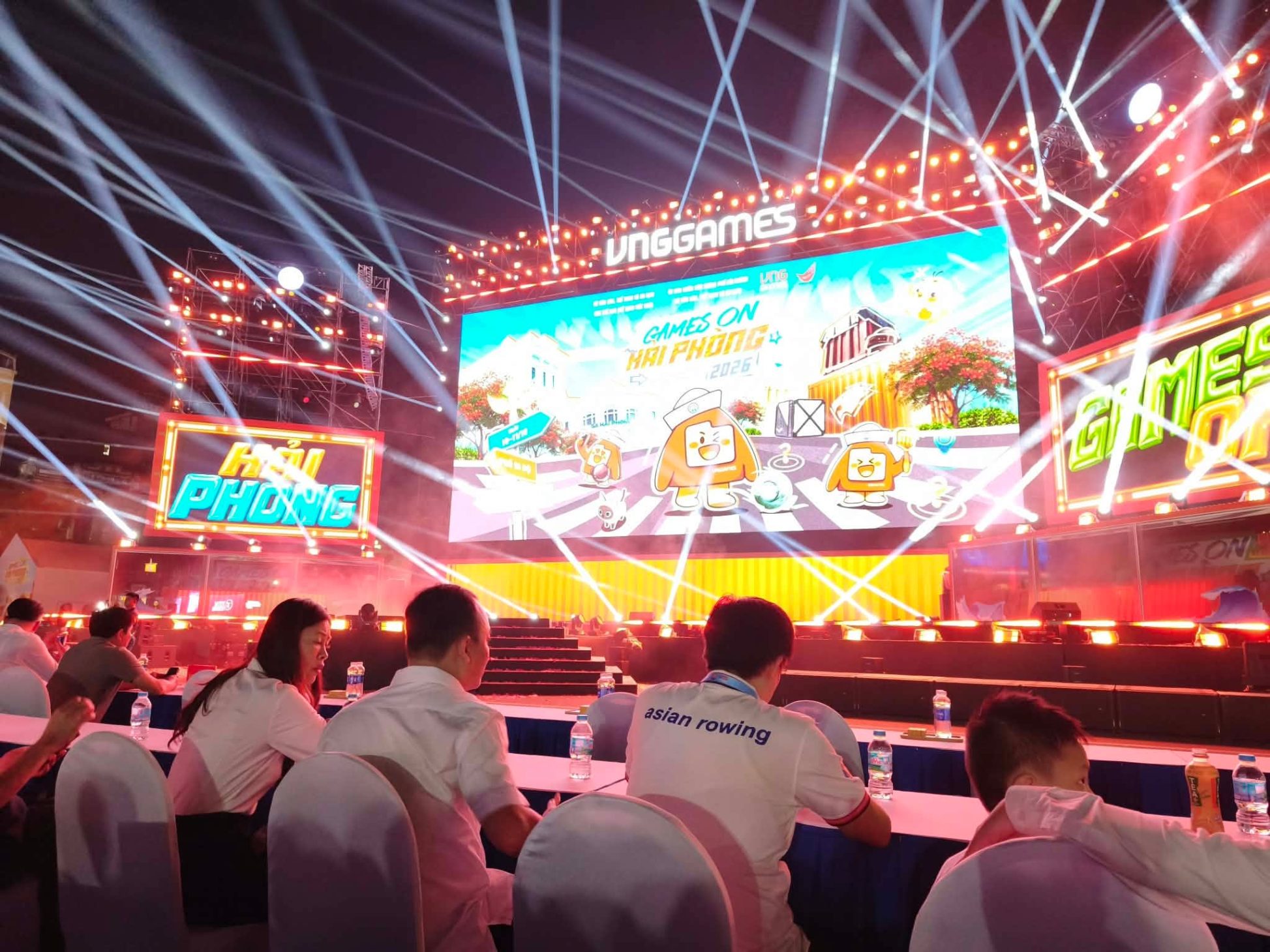VNGGames phối hợp UBND thành phố Hải Phòng tổ chức Games ON, làm sáng thêm cho kinh tế đêm cho thành phố Cảng 2 VNGGames phối hợp UBND thành phố Hải Phòng tổ chức Games ON, làm sáng thêm cho kinh tế đêm cho thành phố Cảng - 836195572 970824376067232 4942894914747476481 n