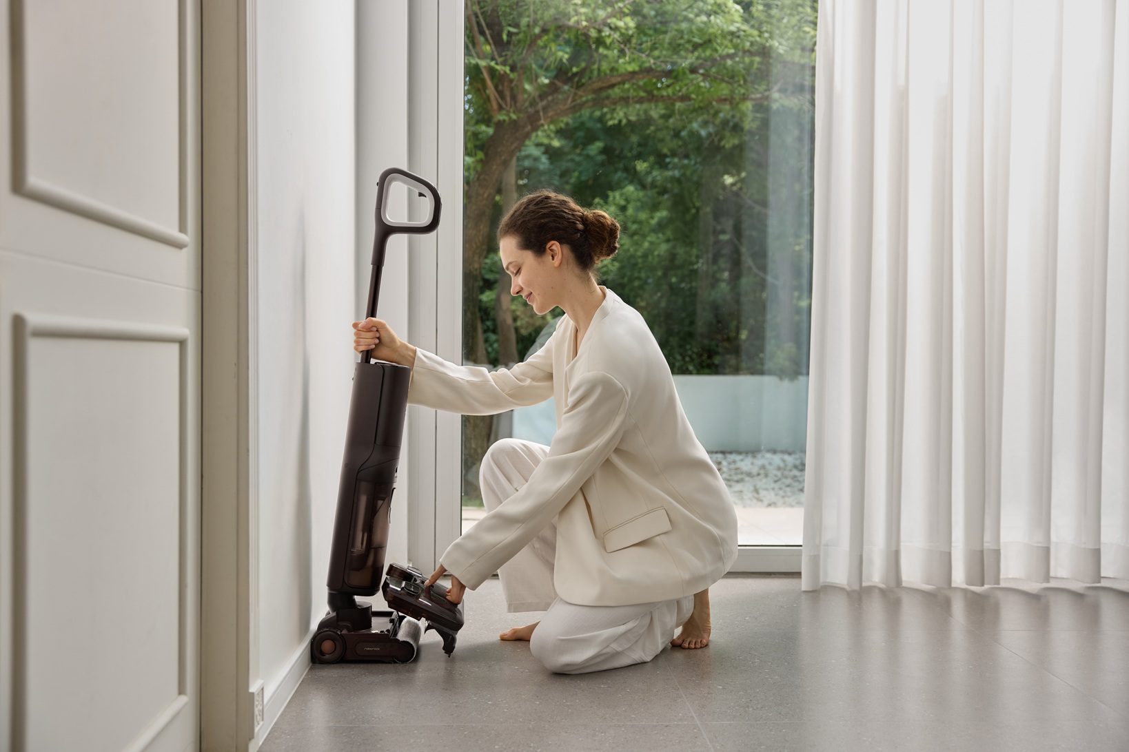 Roborock ra mắt bộ ba thiết bị lau dọn có công nghệ lau con lăn và hơi nước siêu nhiệt 4 Roborock ra mắt bộ ba thiết bị lau dọn có công nghệ lau con lăn và hơi nước siêu nhiệt - Anh 4 3
